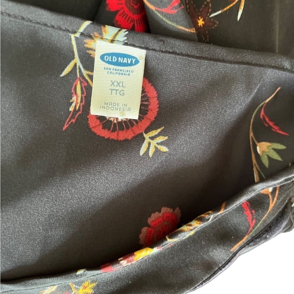 Old Navy black floral tie front boho blouse with bishop style sleeves sz XXL - Picture 8 of 8